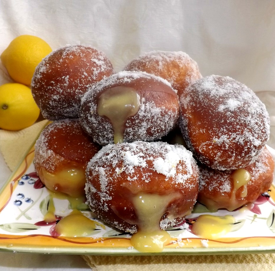 Lemon Scented Doughnuts With Lemon Filling & A Lemon Vanilla Sugar Topping
