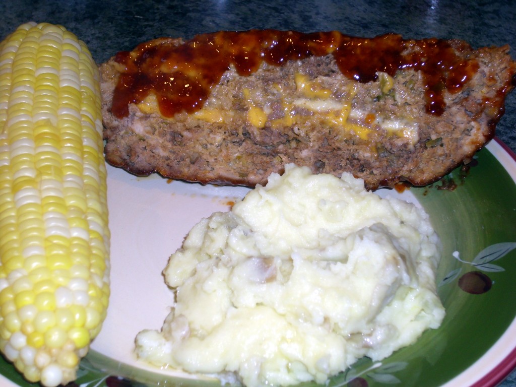 Yummy meat loaf, home made mashed potatoes and fresh corn. Can we say yummy!?