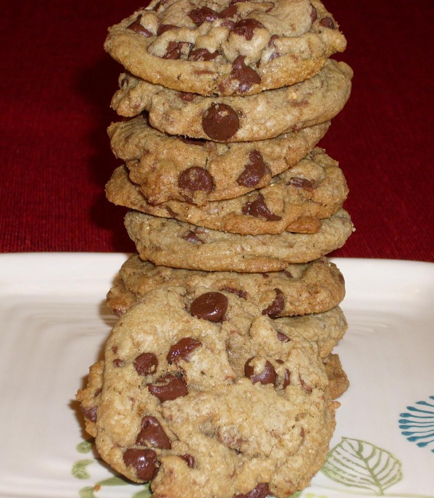 Browned-Butter-Chocolate-Chip-Toffee-Cookies-893x1024